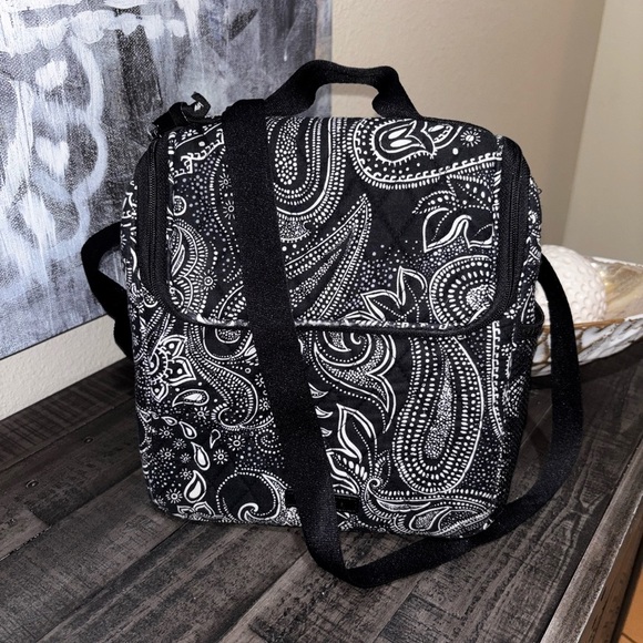 Vera Bradley Other - Vera Bradley STELLAR PAISLEY Stay Cooler insulated crossbody bag